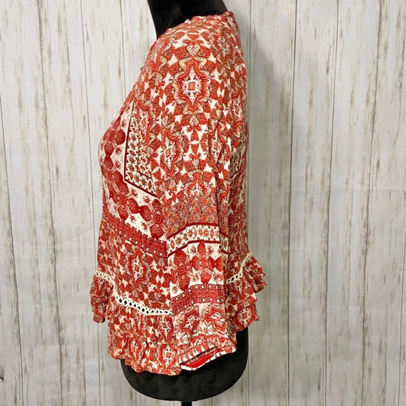 Francesca’s Blue Rain orange rust boho ruffle top size Medium - Picture 5 of 9
